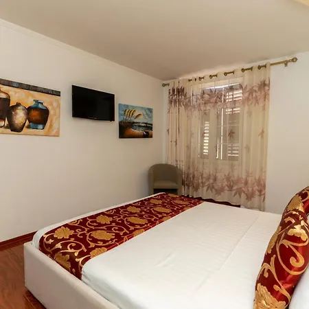 Platea Szálloda 4*