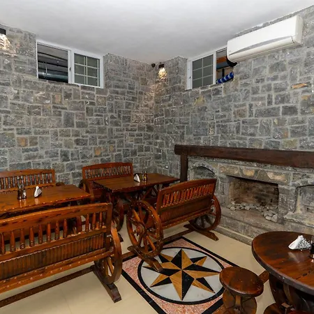 Platea Szálloda